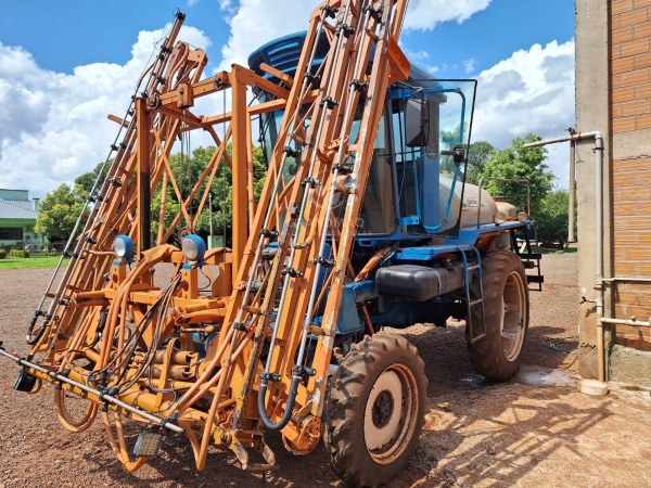 Pulverizador Jacto Columbia 2000l ano 2004