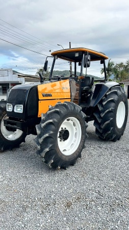 Trator Valtra BM 100 ano 2004