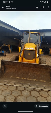 Retroescavadeira JCB 3CX ano 2019