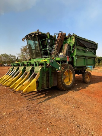 Colheitadeira John Deere 9970 ano 2007 - 9970 - Máquinas Agrícolas