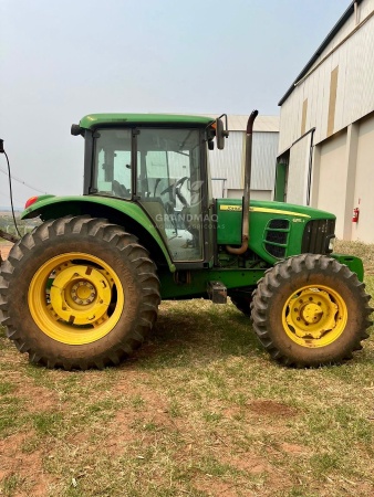 Trator John Deere 6115J ano 2021