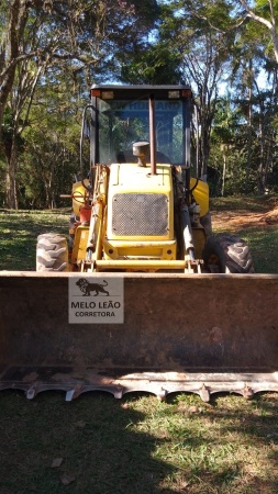 Retroescavadeira New Holland LB 90 ano 2008