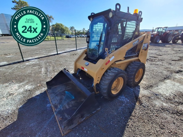 Mini Carregadeira Caterpillar 226B3 ano 2020
