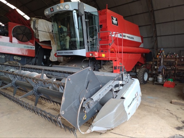 Colheitadeira Massey Ferguson MF32 ano 2009