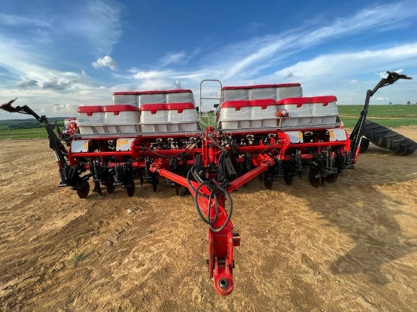Plantadeira Jumil 3070PD Exacta ano 2018