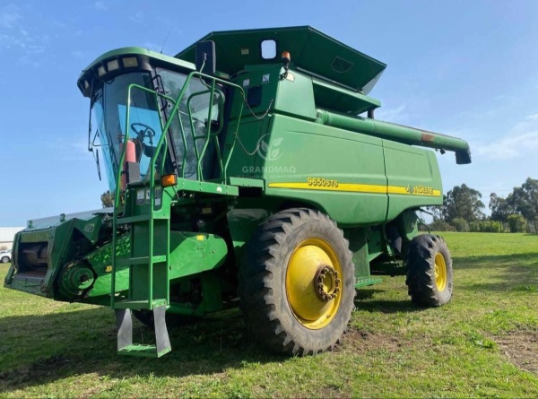 Colheitadeira John Deere 9650 STS - Máquinas Agrícolas