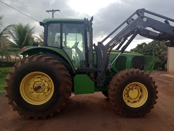 Trator John Deere 7515 ano 2009