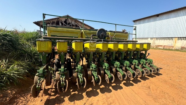 Plantadeira John Deere 1111 ano 2016