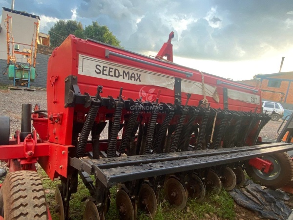 Plantadeira Seed-Max 2217 ano 2002