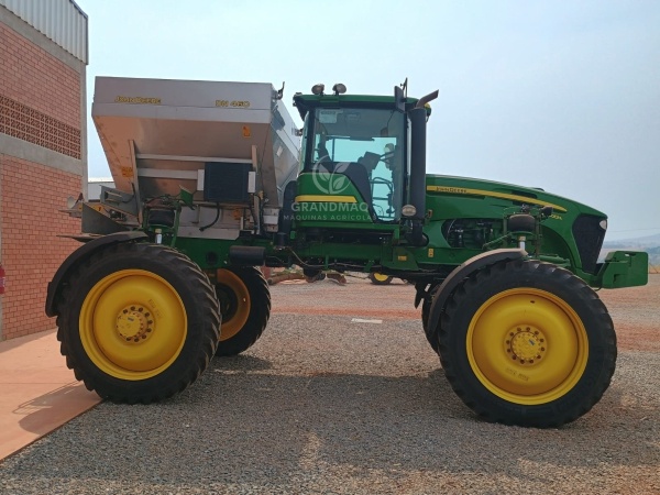 Distribuidor Autopropelido John Deere M4040DN ano 2022 - M4040DN - Máquinas Agrícolas