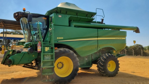 Colheitadeira John Deere S660 ano 2016