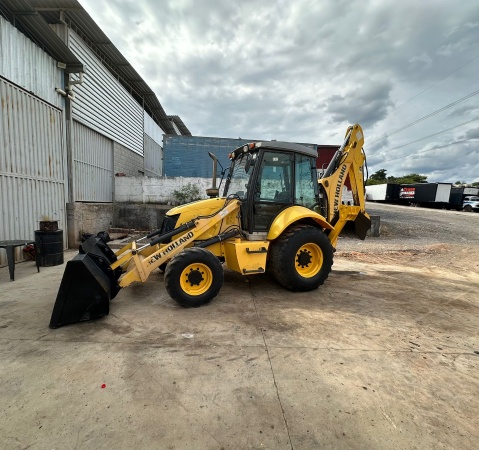 Retroescavadeira New Holland B110B