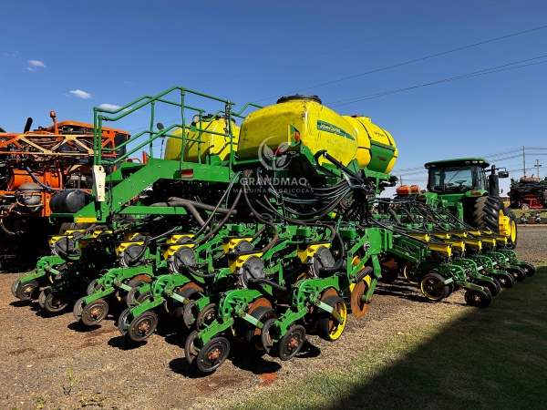 Plantadeira John Deere DB 50 ano 2019