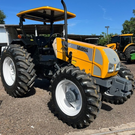 Trator Valtra A 750  ano 2014 - A 750  - Máquinas Agrícolas