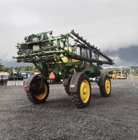 Pulverizador Autopropelido John Deere M4030 ano 2022