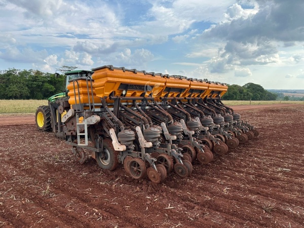 Plantadeira Valtra BP 1709 ano 2018