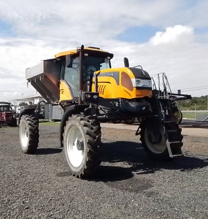 Pulverizador Autopropelido Valtra BS3350H ano 2021