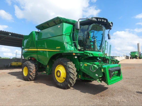 Colheitadeira John Deere S540 ano 2014 - S540 - Máquinas Agrícolas