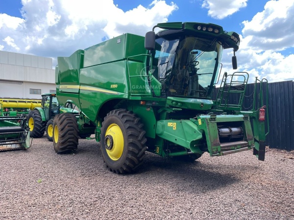 Colheitadeira John Deere S550 ano 2018 - S550 - Máquinas Agrícolas