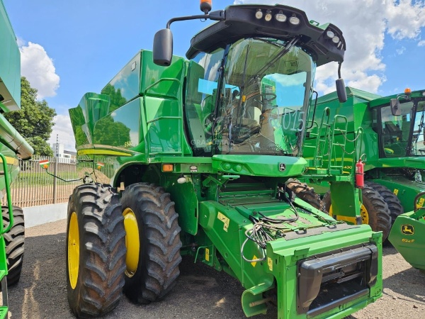 Colheitadeira John Deere S540 ano 2015