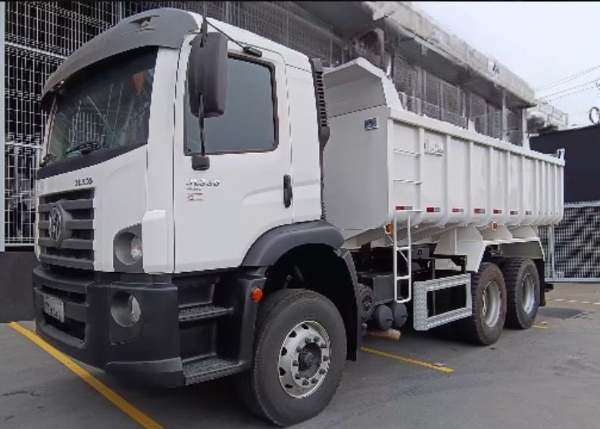 Caminhão Volkswagen 31-330 E Constellation 6x4 2p (Diesel)(E5) ano 2022 - 31-330 E Constellation 6x4 2p (Diesel)(E5) - Caminhões e Carretas