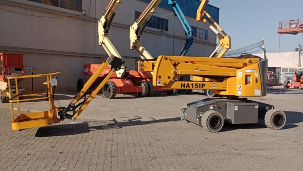 Plataforma HAULOTTE HA 15IP ano 2018