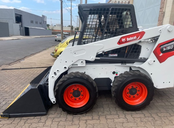 Mini Carregadeira Bobcat S150 ano 2012 - S150 - Máquinas de Linha Amarela