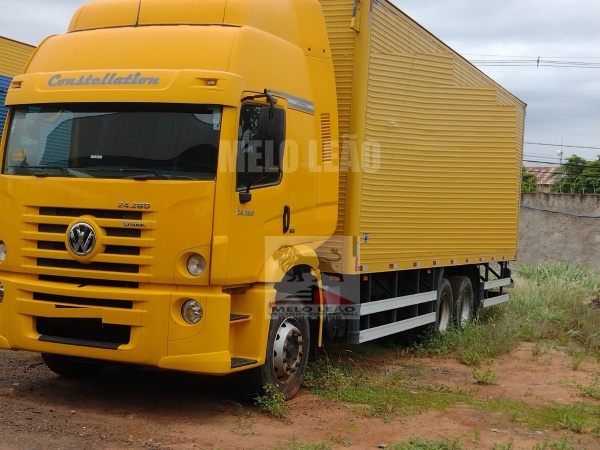 Caminhão Volkswagen 24.280 6X2