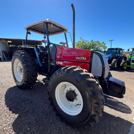 Trator Valtra BM 100 ano 2006