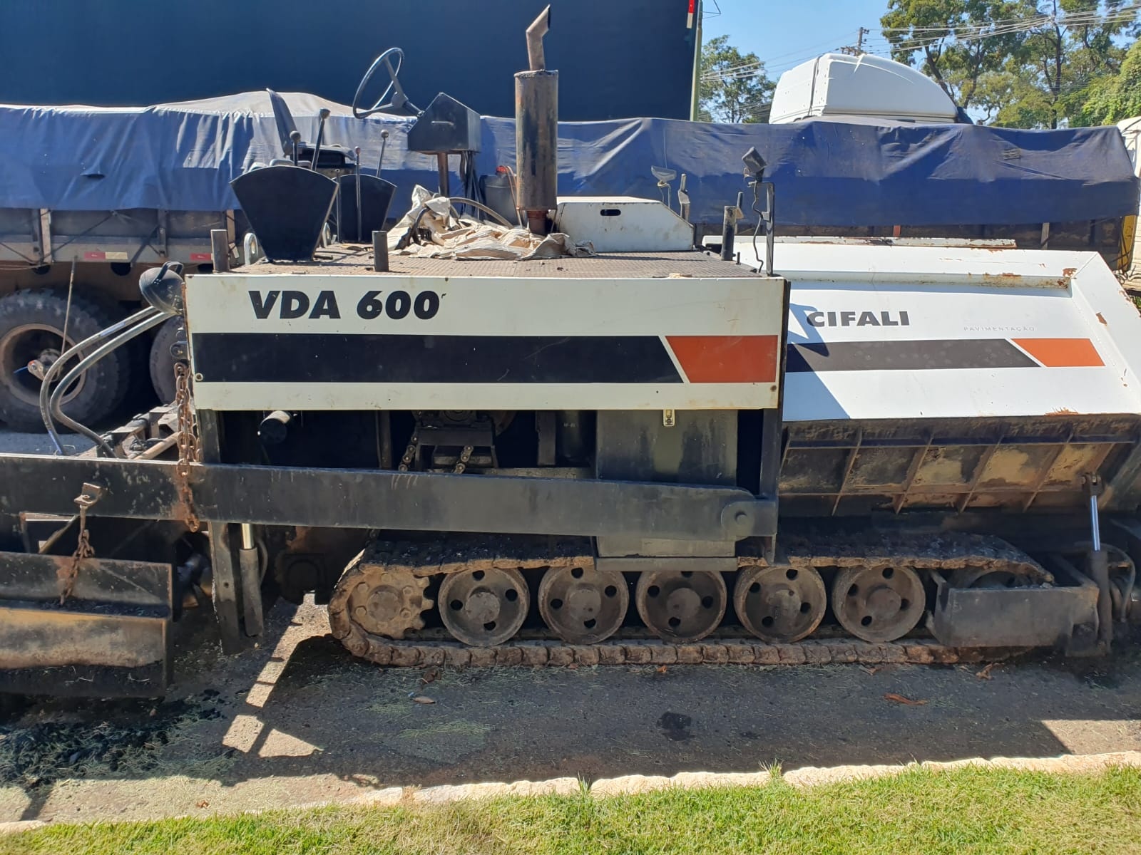Vibroacabadora Cifali VDA 621B ano 1992