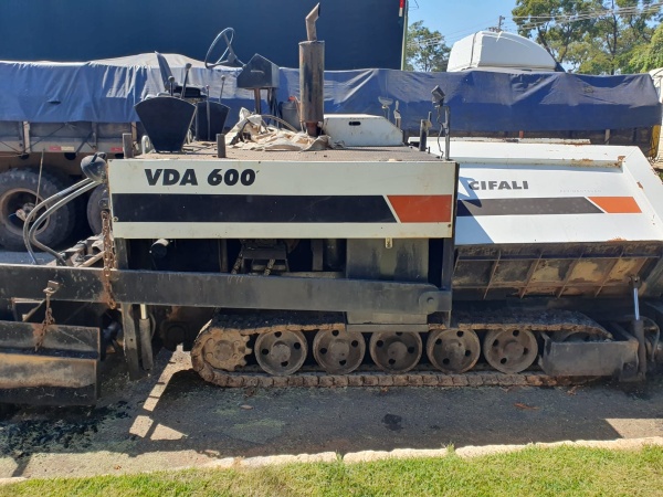 Vibroacabadora Cifali VDA 621B ano 1992