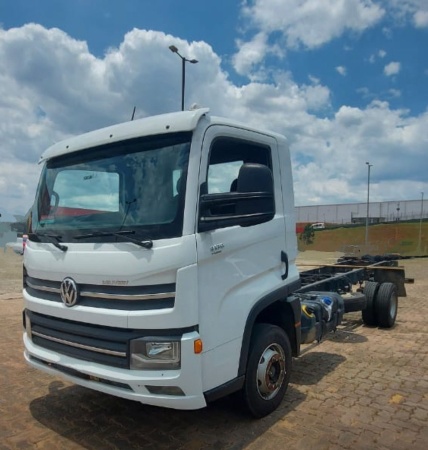 Caminhão Volkswagen 9.170 - Caminhões e Carretas