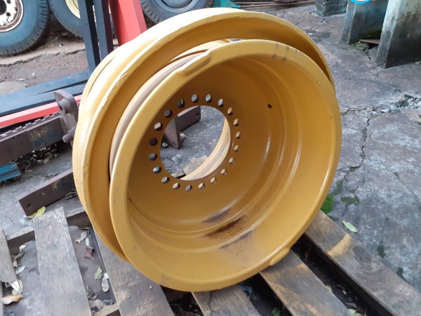 Peça Caterpillar Roda pá carregadeira 950