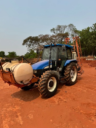 Trator New Holland TL85E ano 2013 - TL85E - Máquinas Agrícolas