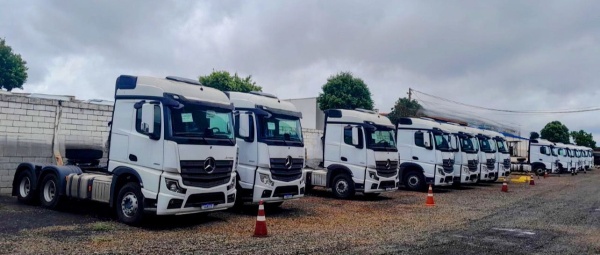 Caminhão Mercedes Benz Actros 2651 ano 2024 - Actros 2651 - Caminhões e Carretas