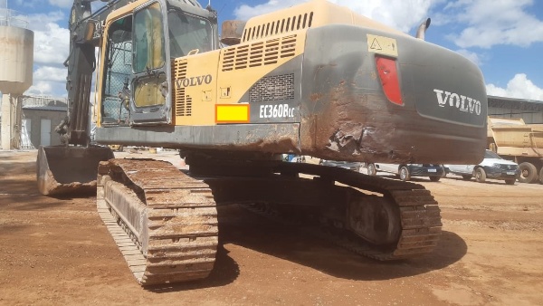 Escavadeira Volvo EC360BLC ano 2012
