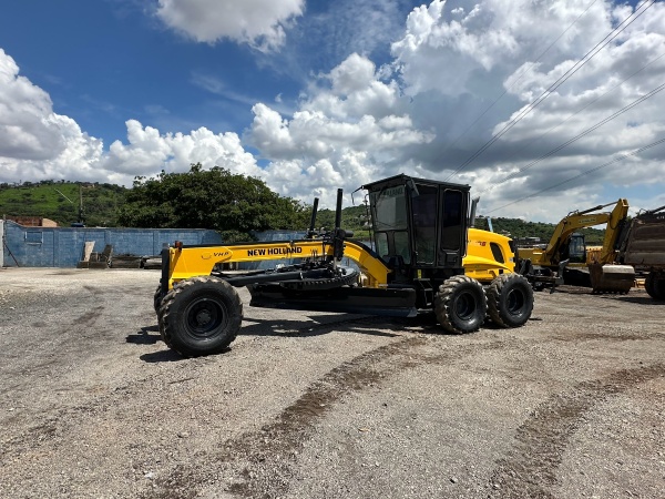 Motoniveladora New Holland RG170.B EVO ano 2009
