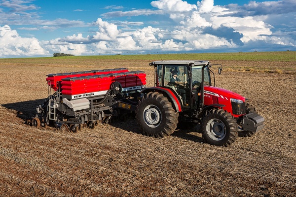 Plantadeira Massey Ferguson MF 511 ano 2026 - MF 511 - Implementos para Plantio