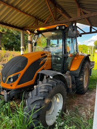 Trator Valtra A124 ano 2018