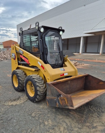 Mini Carregadeira Caterpillar 226B3 ano 2021 - 226B3 - Máquinas de Linha Amarela