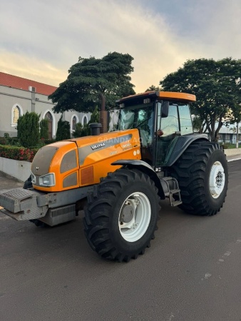 Trator Valtra BH205i ano 2011 - BH205i - Máquinas Agrícolas