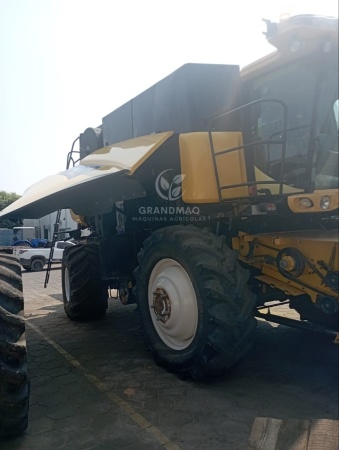 Colheitadeira New Holland CR 8090 ano 2016