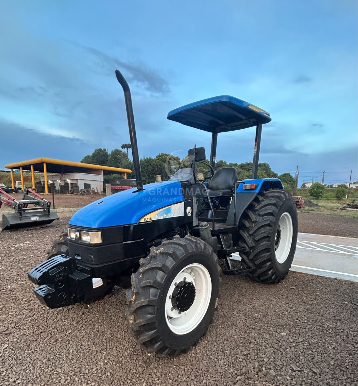 Trator New Holland TL 75E ano 2010