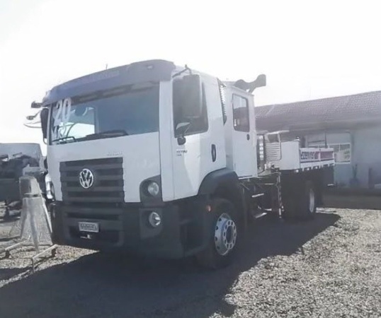 Caminhão Volkswagen 17.190 ano 2020 - 17.190 - Caminhões e Carretas