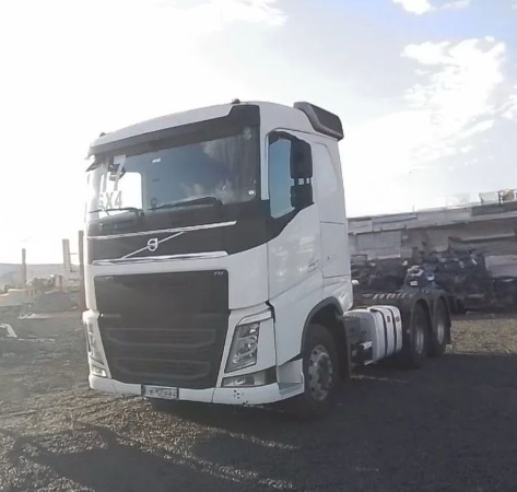 Caminhão Volvo FH 540 ano 2017