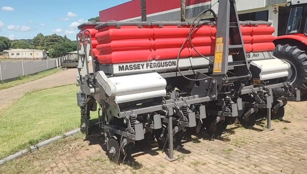 Plantadeira Massey Ferguson MF 509 ano 2022