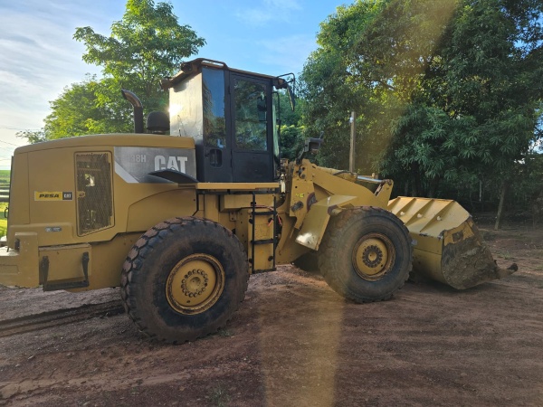 Pá Carregadeira Caterpillar 938H ano 2010