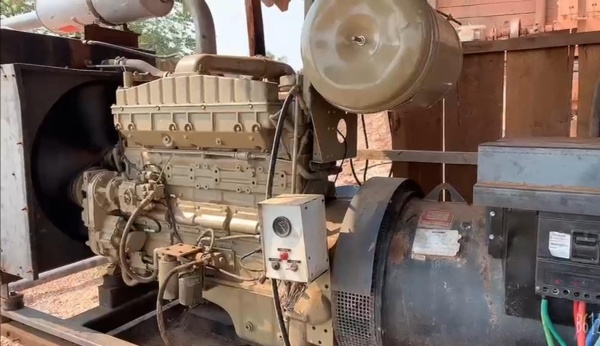 Gerador de Energia Cummins 450 kVA