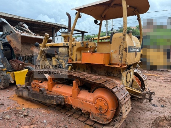 Trator de Esteira Caterpillar D65-EX-12 ano 2003