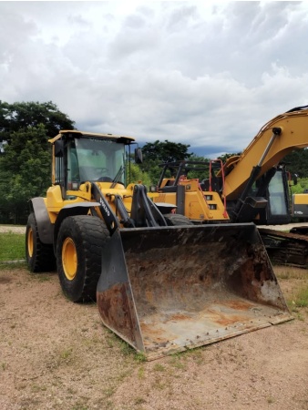 Pá Carregadeira Volvo L60F ano 2011